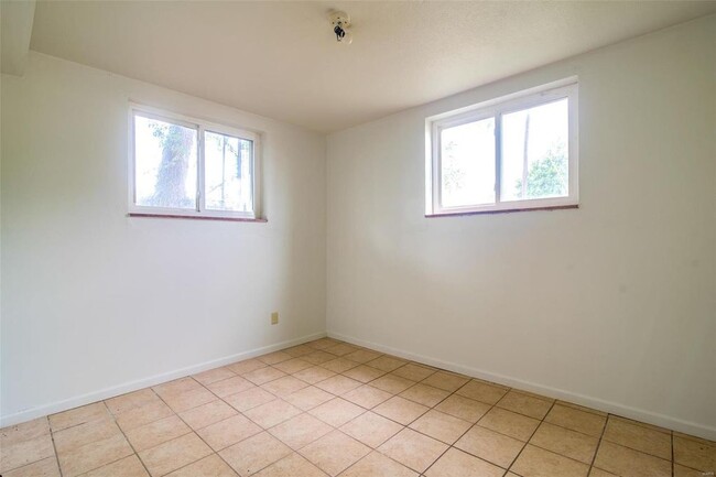 Building Photo - 8614 Frost Ave