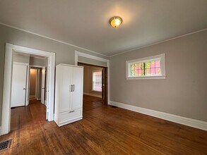 Building Photo - 47 Elmhurst St