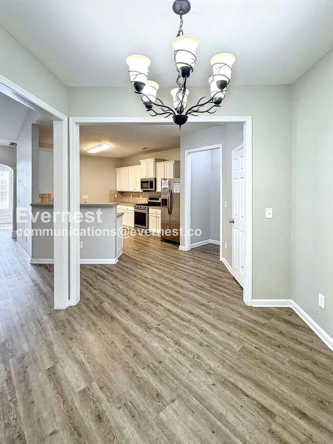 Building Photo - 2768 Summit Pkwy SW