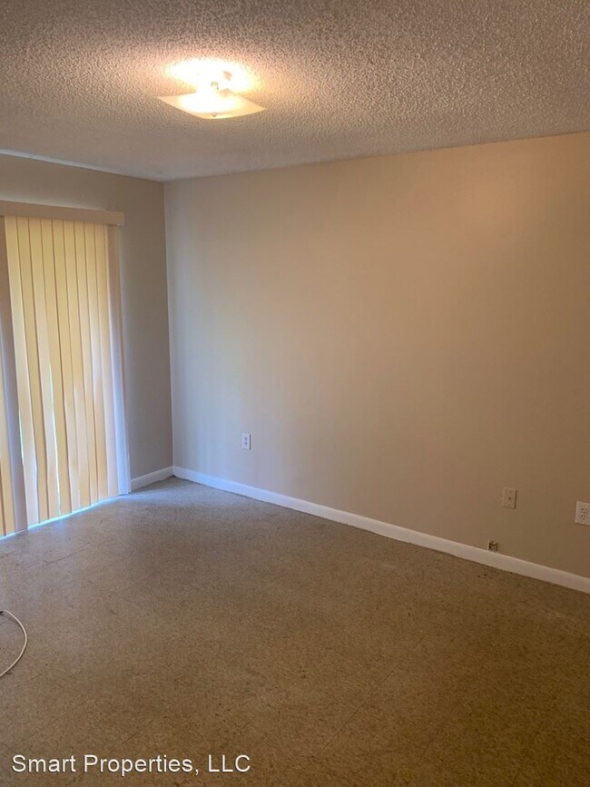 Building Photo - 2 br, 1.5 bath House - 2405 Idlewild Street