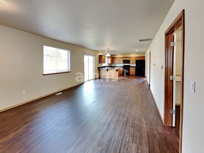 Foto del edificio - 1515 Hardtke Ave NE