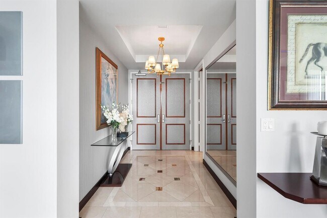 Foto del edificio - 347 N New River Dr E