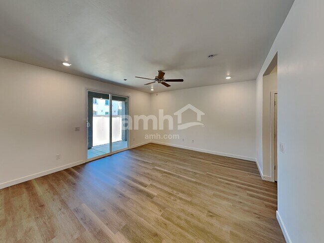 Foto del edificio - 7352 S Avenida Obelo