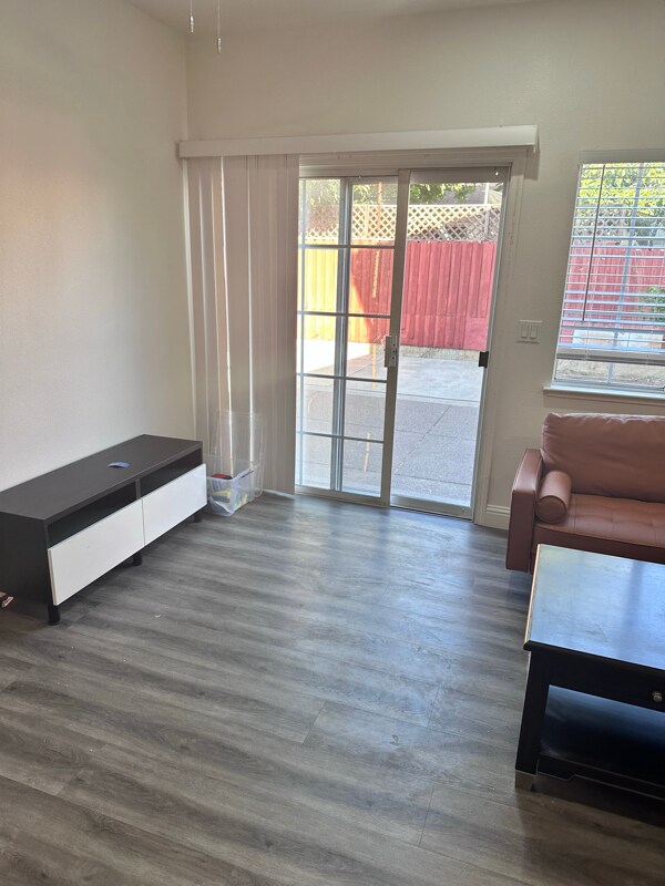 Foto del edificio - 33620 8th St