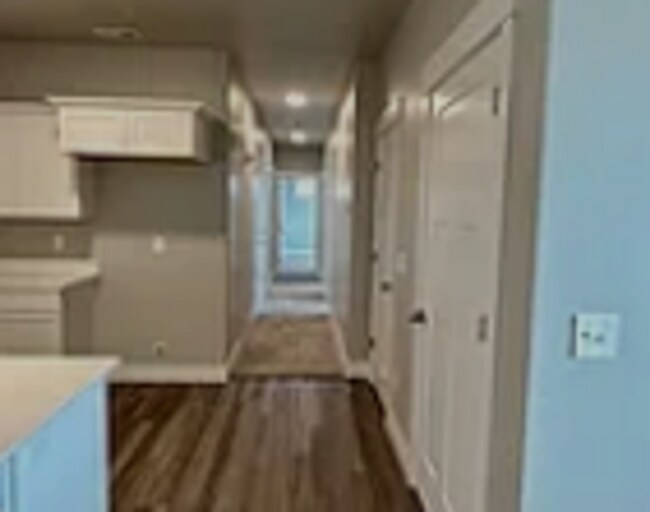 Foto del edificio - Modern 3-Bedroom Condo for Rent in Lehi – ...