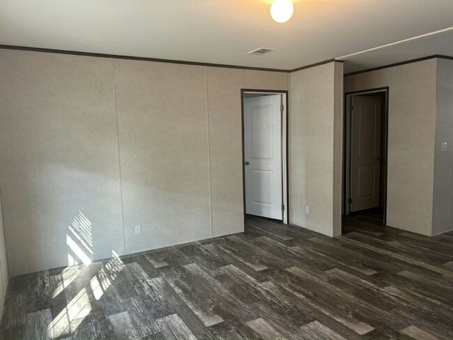 Building Photo - 14263 Isoba Ct