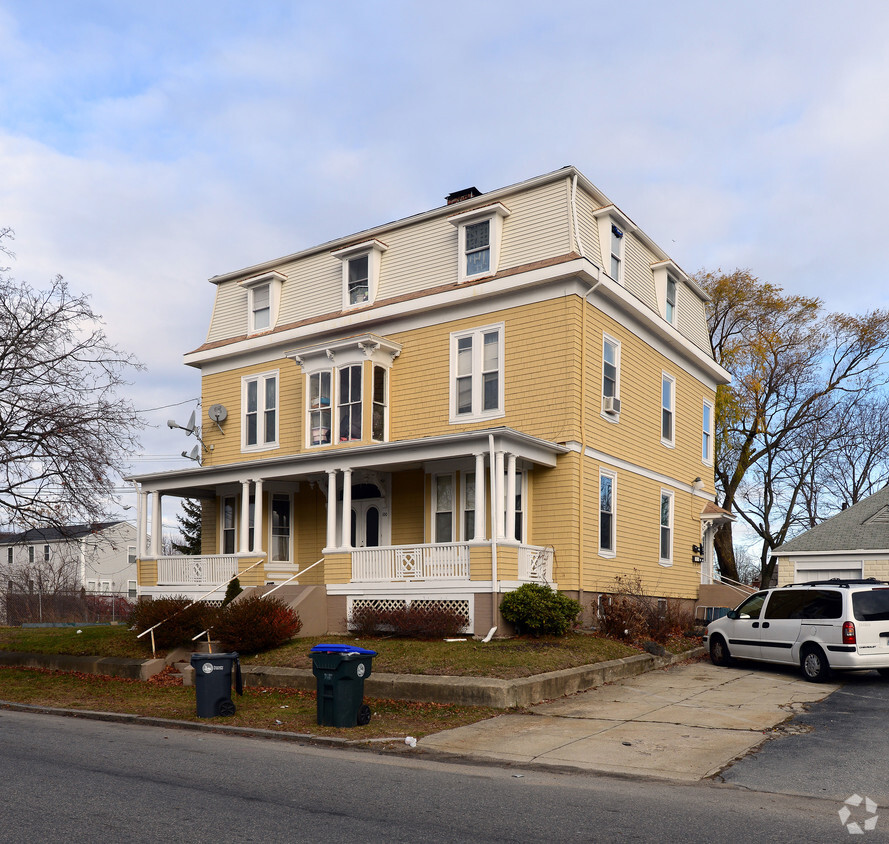 Primary Photo - 100 Farmington Ave