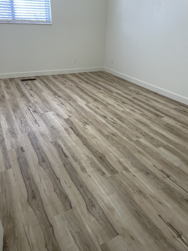 Foto del edificio - 89 S Valley Dr