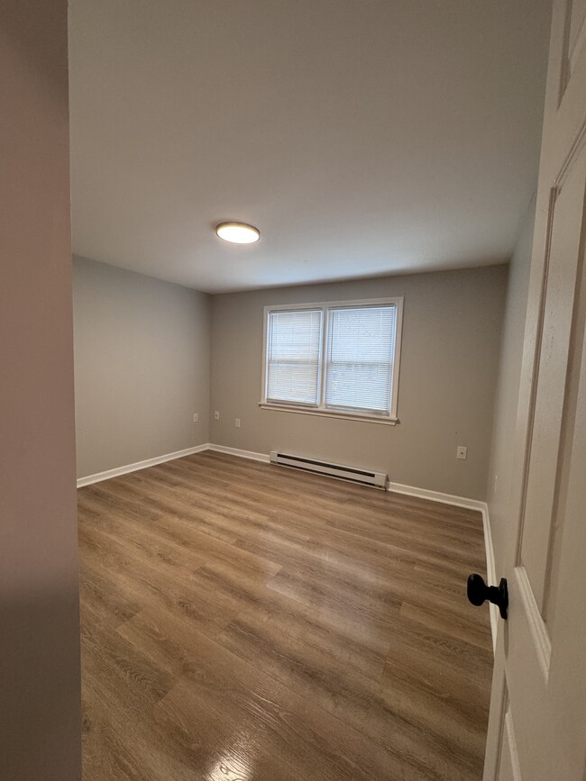 Primary Bedroom - 115 Ward St