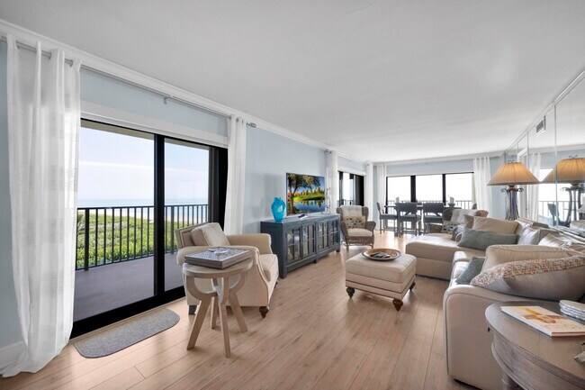Building Photo - 10044 S Ocean Dr