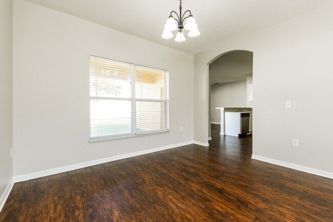 Foto del edificio - 536 Bromley Ct