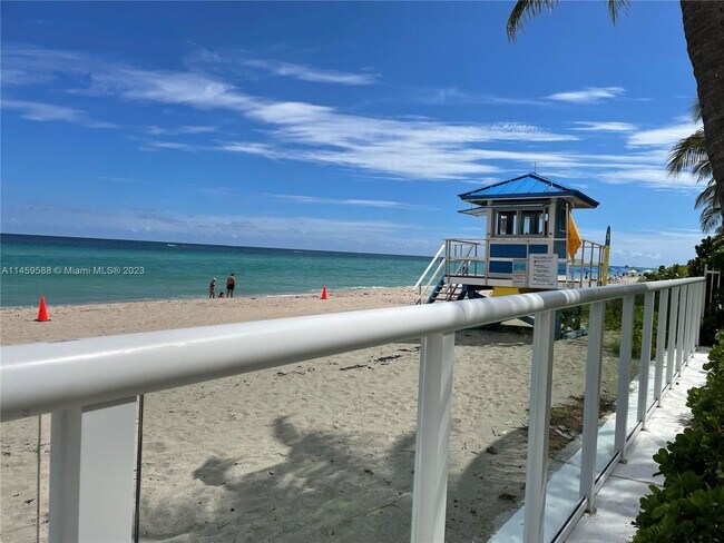 Building Photo - 3001 S Ocean Dr