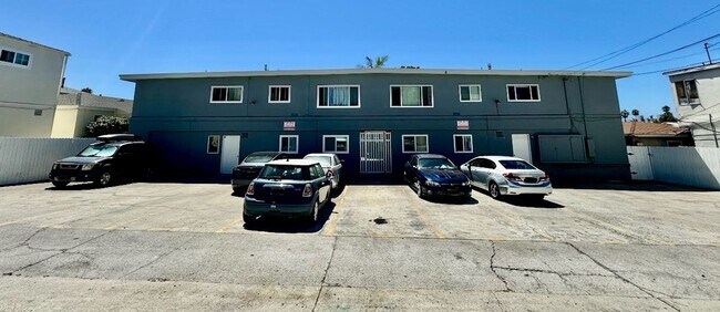 Building Photo - Charming 1-Bedroom Coastal Retreat in Nort...