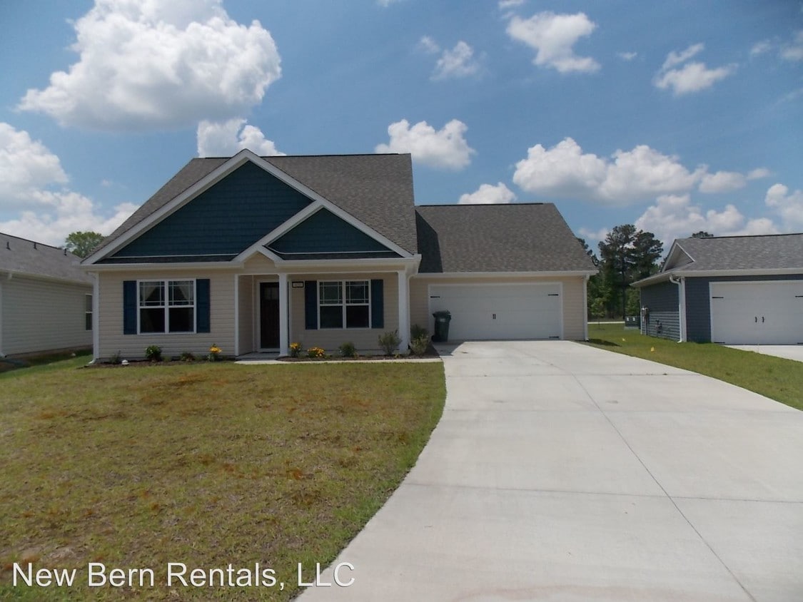 Primary Photo - 3 br, 3 bath House - 421 Elsmore