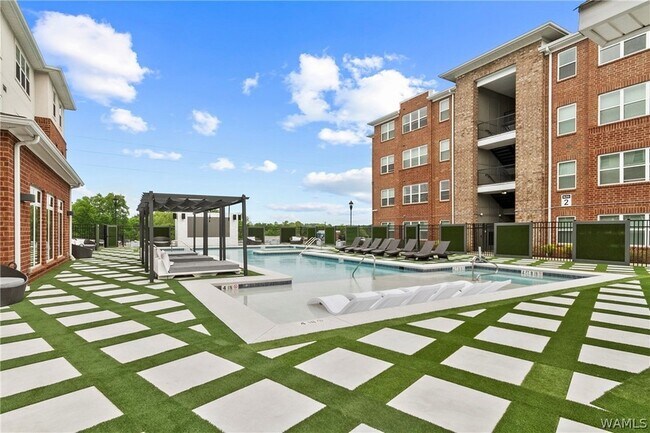 Foto del edificio - 680 6th Ave NE