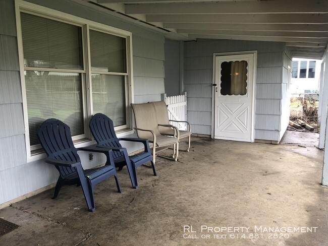 Foto del edificio - 233 Sturbridge Rd