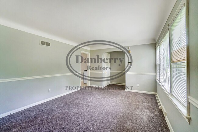 Foto del edificio - 833 Turner Ave