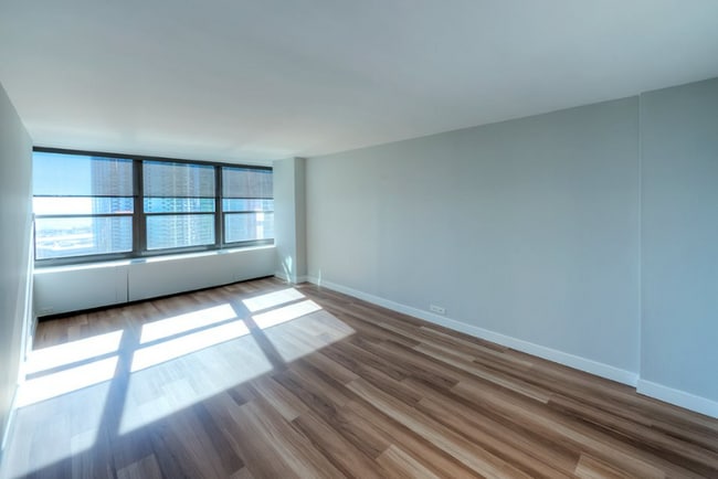 Photo - 1123 S Michigan Ave Apartment