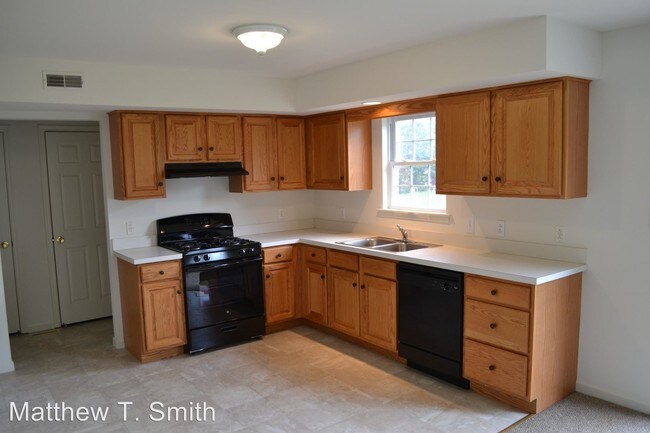 Building Photo - 3 br, 2.5 bath House - 619 Frederick Street