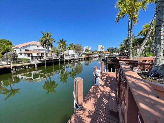 Foto del edificio - 891 Captiva Dr
