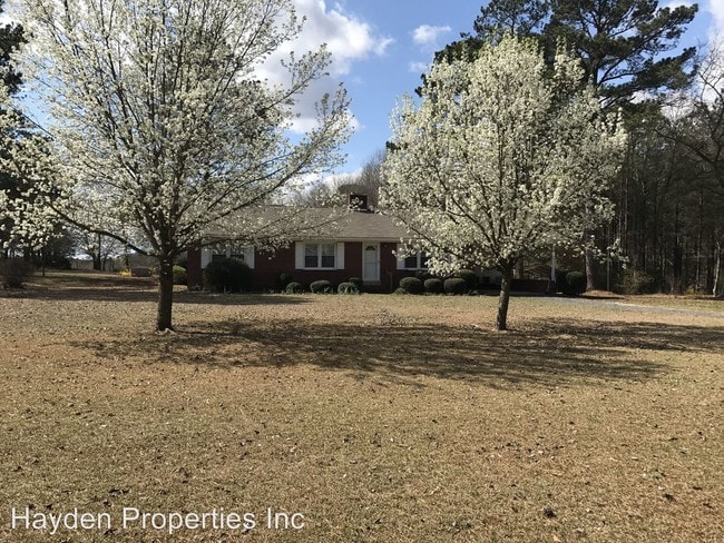 Building Photo - 3 br, 1 bath House - 201 Clayton Carriker Rd