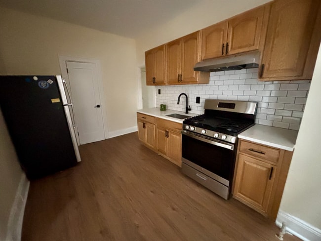 Building Photo - 500 8th St