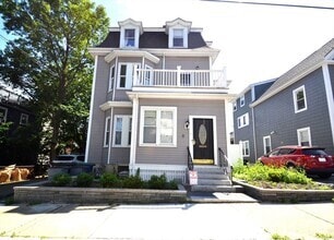 Building Photo - 8 Howe St