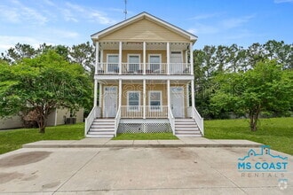 Building Photo - 2025 Toulouse St