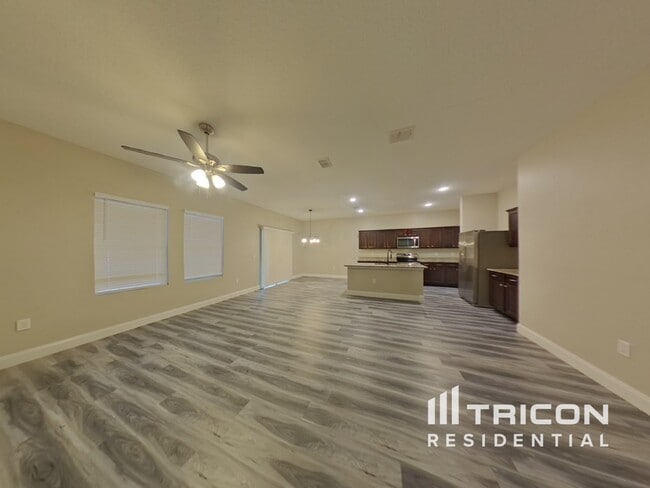 Building Photo - 15611 Merlin Ave