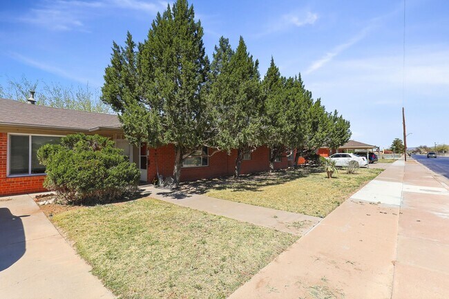 Foto del edificio - Adorable 2 bedroom 1 bath apartment!