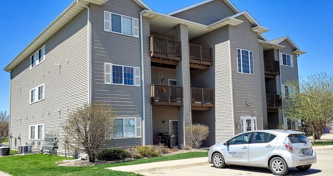 Building Photo - $1,500 | 2 Bedroom, 2 Bathroom Condo | No Pets | Available for August 1st, 2026 Move In!
