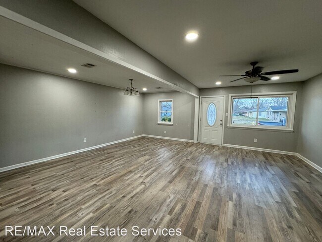 Building Photo - 3 br, 1 bath House - 2000 Alison