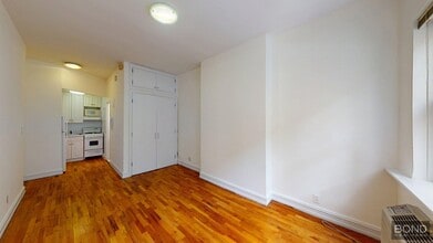 Building Photo - 333 E 84th St
