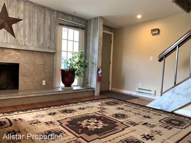 Building Photo - 1 br, 1 bath House - 740 Red Ash Dr. Unit E3