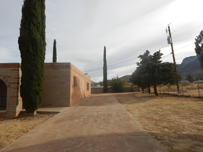 Foto del edificio - Fully Furnished Home