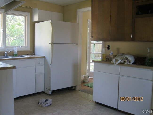 Building Photo - 8052 Oswego Rd