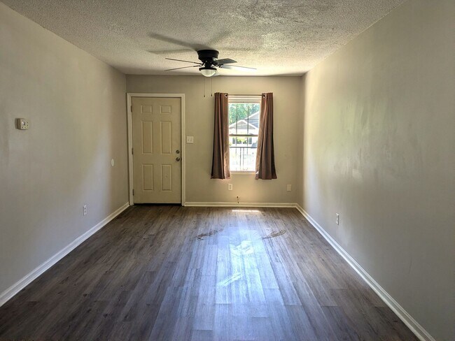 Foto del edificio - 211 8th Ave Dr SE