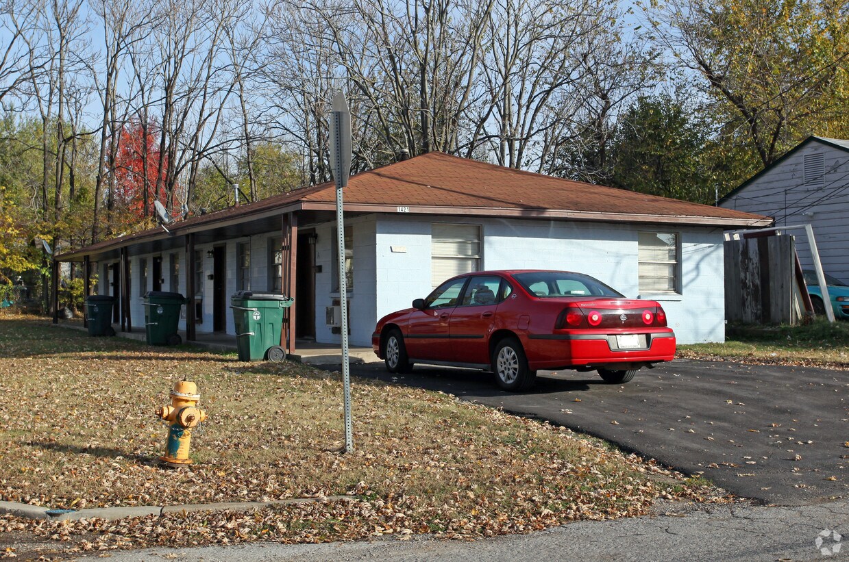 Building Photo - 1421 N Wheeling Ave
