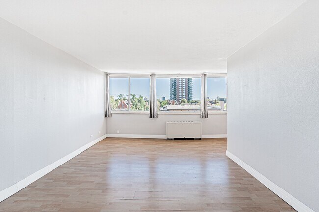 Building Photo - Discover Modern Comfort and Convenience: Y...