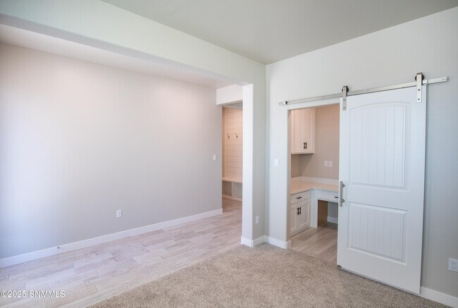 Building Photo - 3019 San Jenaro Dr