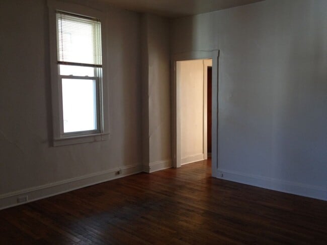 Building Photo - 16 W Stiegel St
