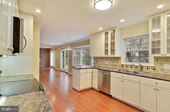 Building Photo - 9301 Langford Ct
