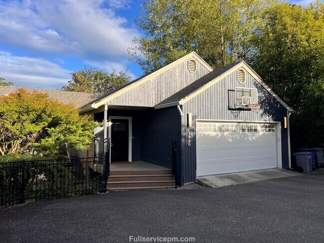 Foto del edificio - 1930 109th Ave NE