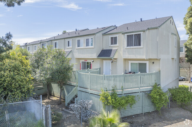 Exterior alternativo - 40710-40742 Chapel Way