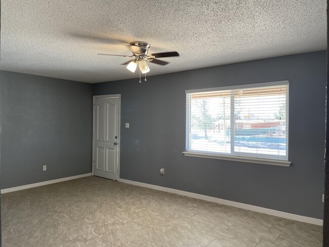 Building Photo - 8137 Staghorn Dr