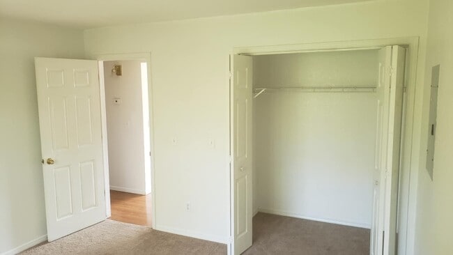 Building Photo - 9755 MO-13
