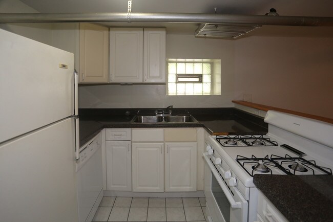 Foto del edificio - 1249 W Byron St