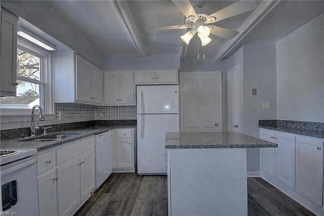 Foto del edificio - 4908 Narragansett Ct