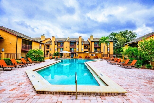 Building Photo - Waterstone at Carrollwood