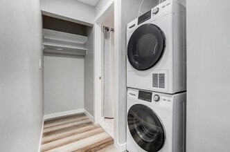 Interior Photo - Cascade Ridge